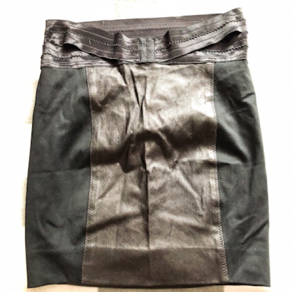 Elizabeth and James Pencil Skirt - Picture 1 of 2